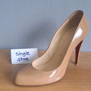 Christian Louboutin *SINGLE RIGHT* Simple Nude Patent Leather Pumps 38.5 Amputee